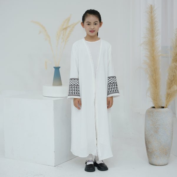 Exquisite Embroidery Tassel Children's Robe Abaya - Image 4